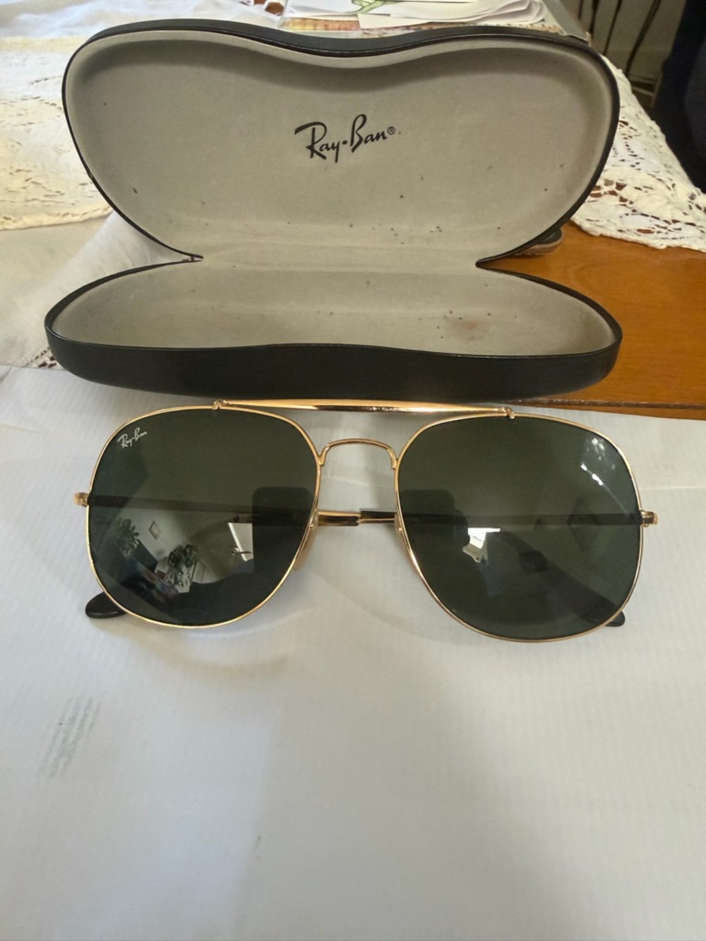 Ray-Ban Gold Frame Sunglasses with Dark Green Lenses